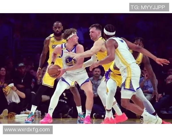 2011年湖人与勇士的激烈对决回顾及赛季精彩瞬间分析