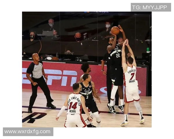 热火队取得对雄鹿队的首胜,东部决赛比分改写 热火队取得对雄鹿队的首胜,东部决赛比分改写