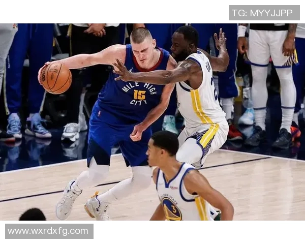 今天鹈鹕与尼克斯激战正酣谁能在这场对决中笑到最后